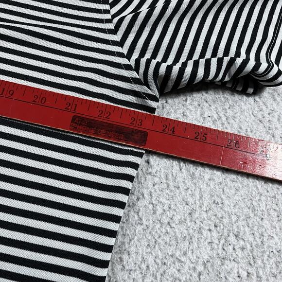 Johnnie O Polo Shirt Mens L Stripe Chicago Blackhawks Performance Stretch Golf - Picture 9 of 11